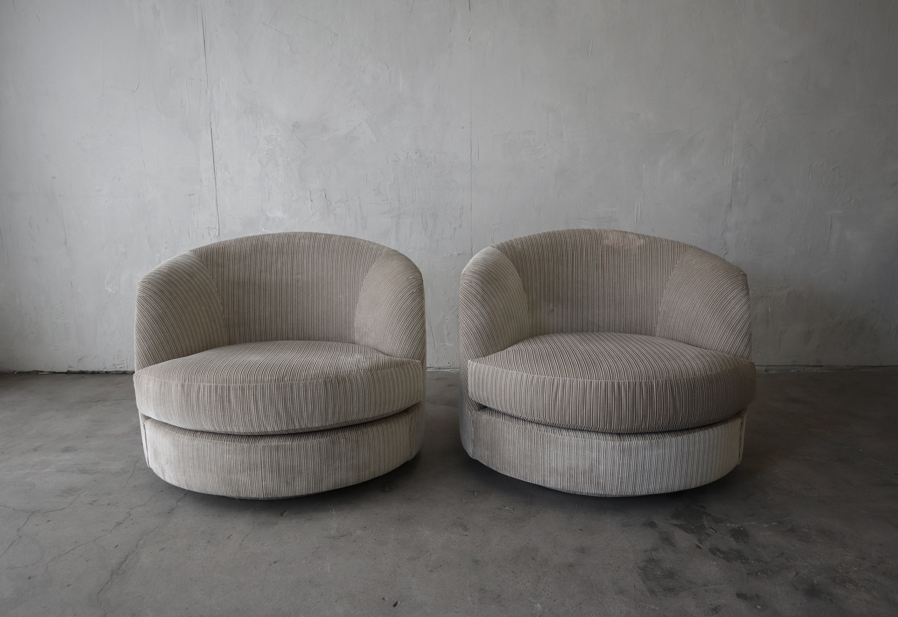 Vintage swivel barrel chair clearance