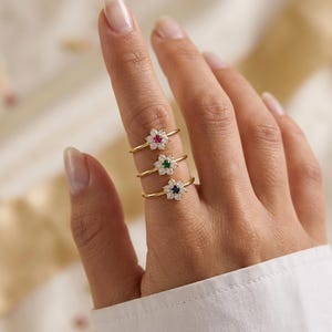 Daisy Birthstone Ring, Flower Ring for Women, Dainty Floral Ring, Gold Blossom Jewelry, Summer Wedding Gift for Her