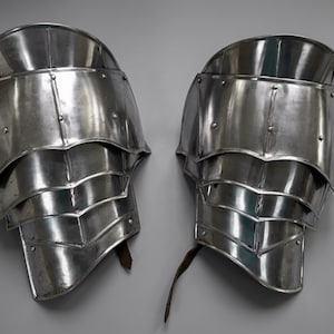 Set di spallacci e gorgiera da cavaliere in acciaio: armatura medievale in acciaio calibro 18 per LARP e cosplay.