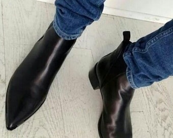 Stivali Chelsea in pelle nera fatti a mano con punta affusolata, calzatura elegante slim fit