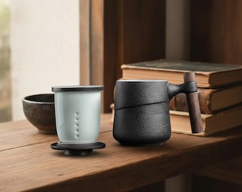 Elegante tazza da tè giapponese con infusore, decorata con una gru e dotata di manico in legno, regalo perfetto per gli amanti del tè. Tazza in ceramica ideale per tè sfuso.
