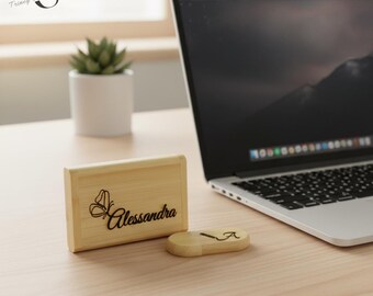 Chiavetta USB in legno con incisione personalizzata