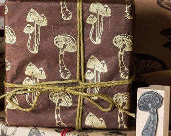 Handgefertigter runder Pilz Stempel zum Basteln von Natur inspiriertem Pilzen