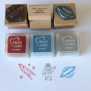Set di timbri in gomma "Avventura nello spazio con astronauti": kit per lavoretti per bambini a tema razzo, sistema solare e pianeti celesti