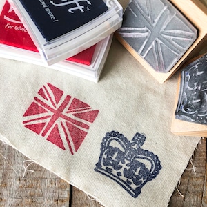 Set di timbri in gomma con Corona Reale e Union Jack per decorazioni commemorative del Giubileo di Re Carlo e dell'Incoronazione