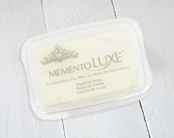 Memento Luxe White Ink Pad (Wedding Dress) | Ink pad for paper, card & wood stamping | Fabric ink pad | Quick drying ink