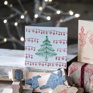 Conjunto de carimbos festivos de Natal: árvore, enfeites, bastões de doces e brinquedos para fazer cartões de Natal e artesanato DIY
