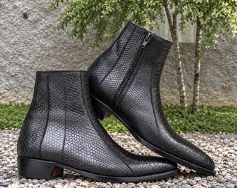 Bottines pour homme en cuir italien noir à motif peau de serpent, fermeture éclair latérale, confectionnées à la main, pointures personnalisées