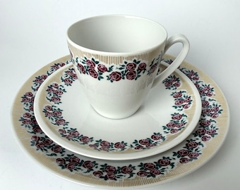 Vintage Ilmenau Porcelana Desayuno Trío Set – Auténtica RDA 1970 Graf von Henneberg "Halka" Rosa Floral Oro Trim Cup Platillo Plato de Postre