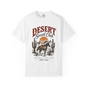 デザートソーシャルクラブの馬のグラフィックTシャツ | ウエスタンサボテンと夕日のTシャツ