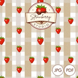 Pode incluir: Um padrão digital com morangos vermelhos e folhas verdes sobre um fundo xadrez bege e branco. Um logotipo circular com um morango coberto de chocolate e o texto "Strawberry Studio" está no centro. Inclui ícones de tipo de arquivo JPG e PDF.