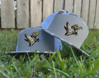 Duck Hunting Camo Trucker Hat, Waterfowl Snapback Cap, Outdoor Hunting Hat, Vintage Camo Baseball Cap, Unisex Adjustable Hat