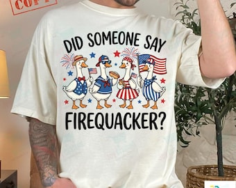 Czy ktoś powiedział "Gęś Firequacker" PNG, Zabawny projekt koszulki z okazji 4 lipca, Patriotyczna flaga amerykańska PNG, Czerwono-biało-niebieski prezent DTF z USA z sublimacją