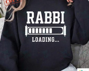 Rabin Ładowanie Proszę Czekać SVG PNG: Zabawna grafika na koszulkę z okazji ukończenia szkoły hebrajskiej Jesziwy, koszulka z prezentami z synagogi hebrajskiej w stylu vintage