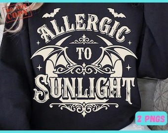 Alérgico à luz solar PNG: Design de camiseta engraçada de Halloween, citação gótica de vampiro, camiseta estética sombria de Halloween PNG, clipart assustador de morcego e lua