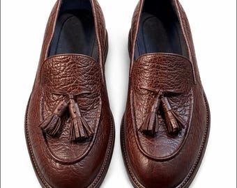 Zapatos de vestir sin cordones para hombre, mocasines de piel de becerro con borlas, color marrón.