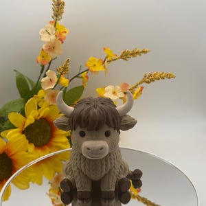 Cute Highland Cow Figure – 3D Printed PLA Decor