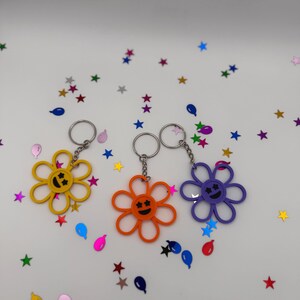 3D Printed Smiley Daisy Keychain