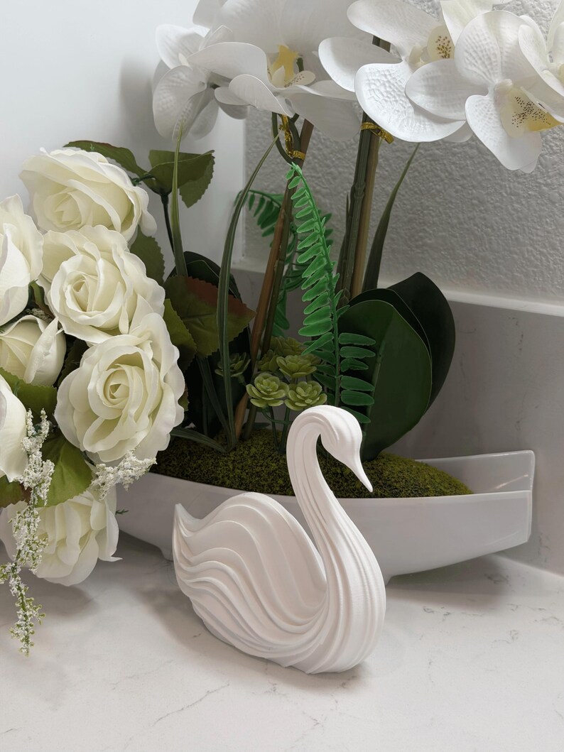 Abstract Swan Sculpture 3D Print, Modern Swan Statue, Elegant Home Decor
