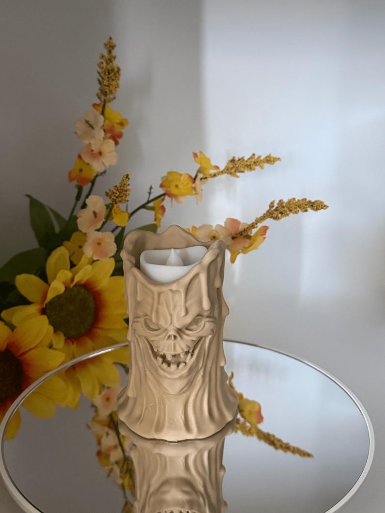Scary Face Candle Holder – Beige Gothic Decor