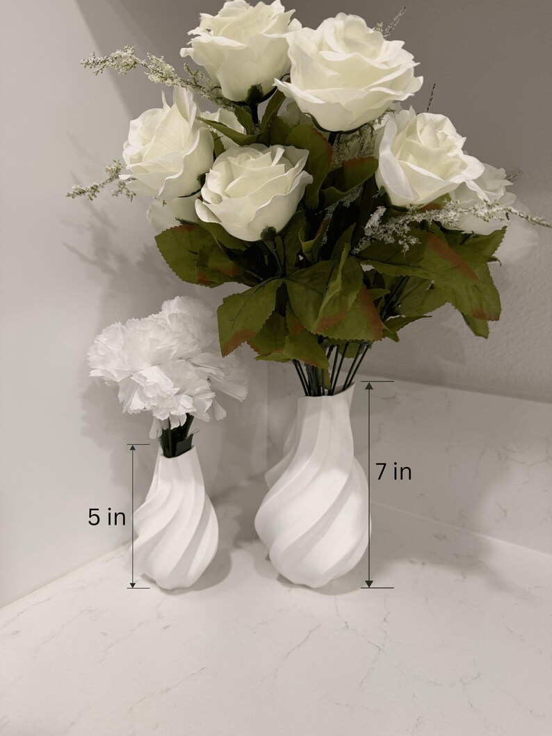 Modern Organic Sculptural Vase – Minimalist Contemporary Home Decor
