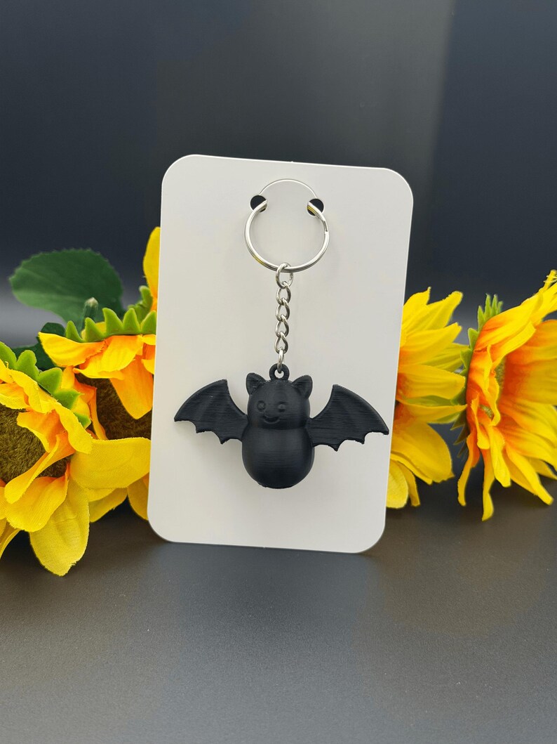 Cute Black Bat Keychain – 3D Printed Halloween Bat Charm