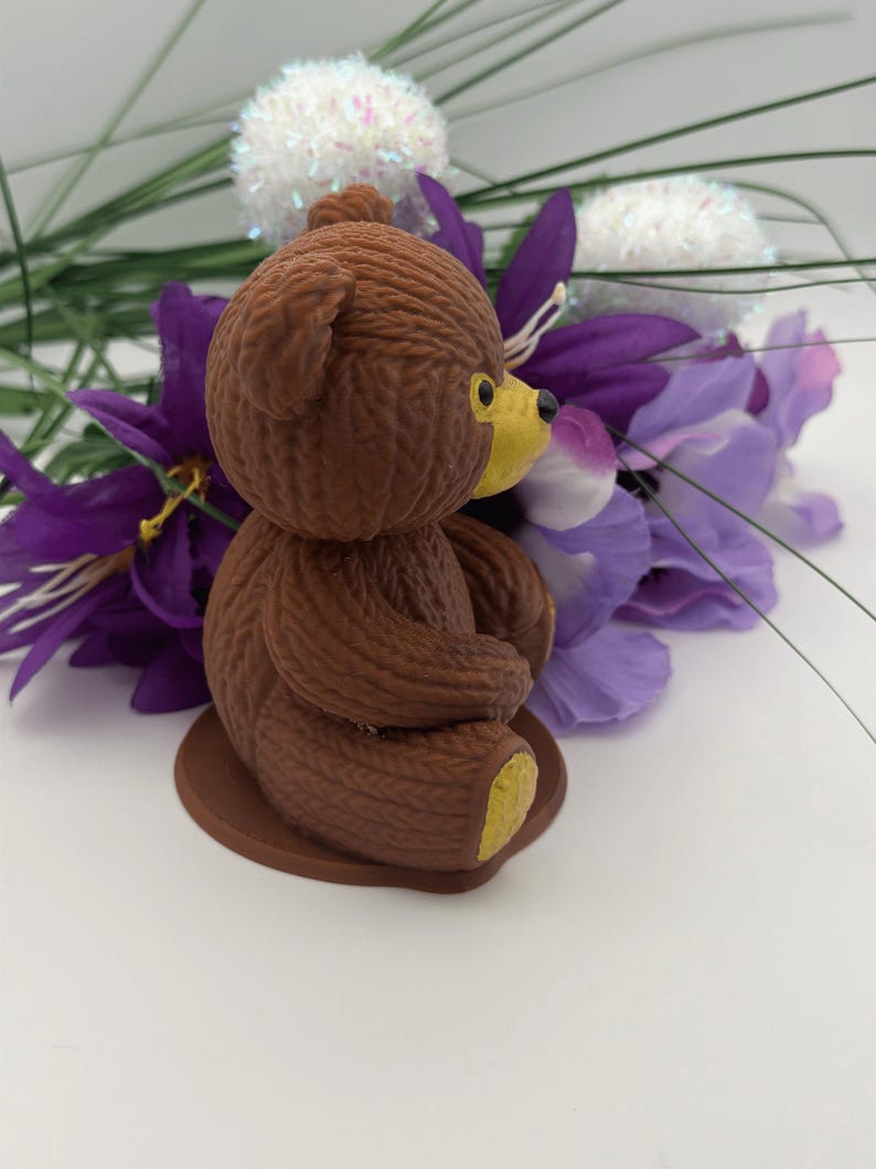 Hand-Painted Teddy Bear Figurine – 3D Printed PLA Shelf Decor