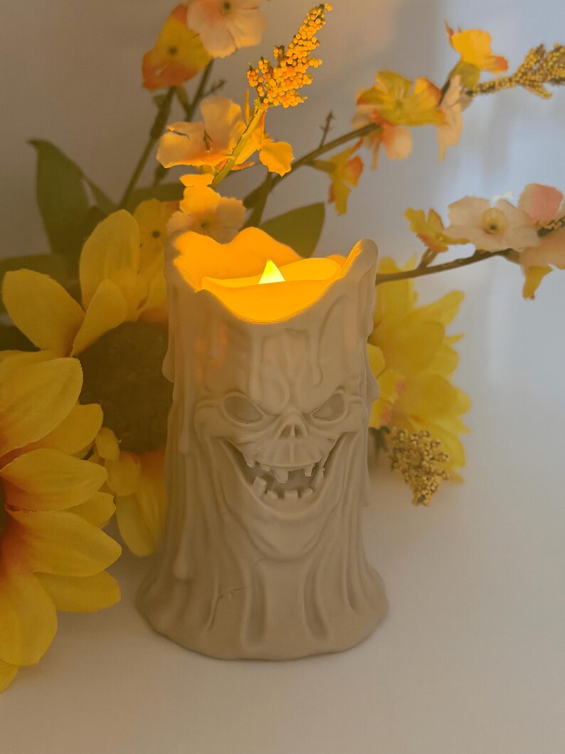 Scary Face Candle Holder – Beige Gothic Decor
