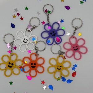 3D Printed Smiley Daisy Keychain