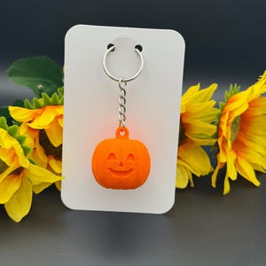 Jack O Lantern Pumpkin Keychain, 3D Printed Halloween Charm