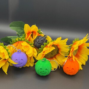 Jack O Lantern Pumpkin Keychain, 3D Printed Halloween Charm