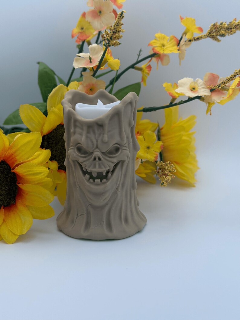 Scary Face Candle Holder – Beige Gothic Decor