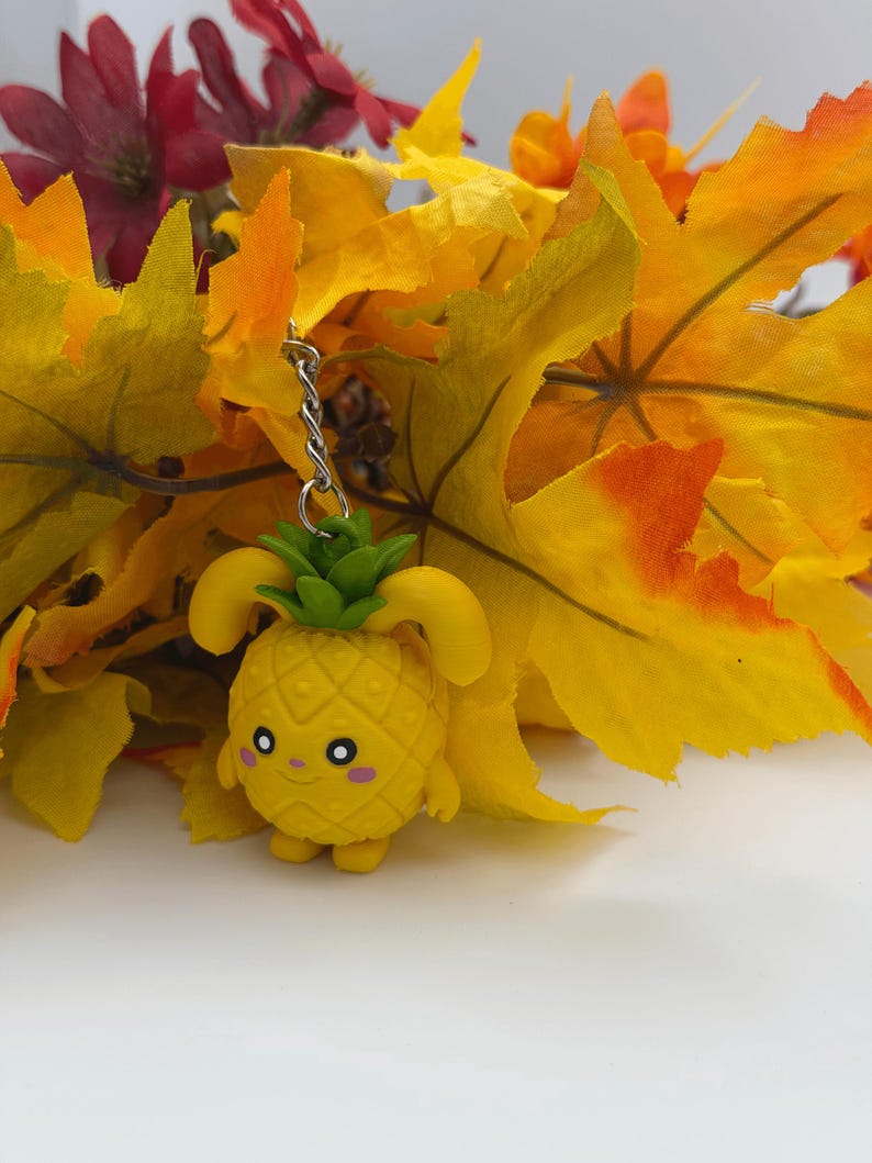 Cute Pineapple Bunny Keychain – 3D Printed Kawaii Fruit Bunny Charm