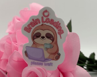 Luiaard Hersenen Laadsticker | Kawaii Koffie Laptopsticker