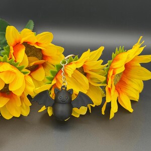 Cute Black Bat Keychain – 3D Printed Halloween Bat Charm