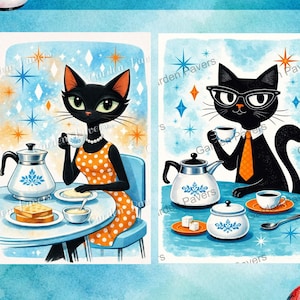 Könnte beinhalten: Skurrile Illustration mit zwei schwarzen Katzen beim Teetrinken. Eine Katze trägt ein gepunktetes Kleid, die andere Brille und Krawatte. Teekannen, Tassen und Zuckerdosen stehen auf den Tischen. Der Hintergrund ist blau mit Sternen.