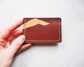 The Mountain Card Holder with contrast mountain