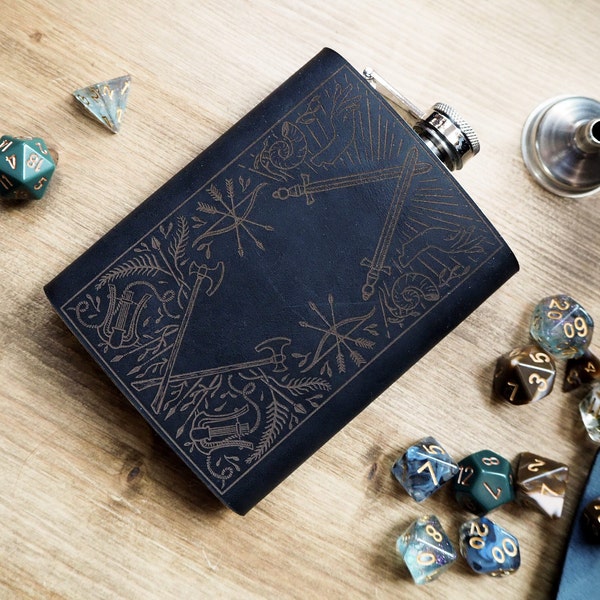 Warriors Hip Flask, Custom leather Hip Flask, dungeons and dragons