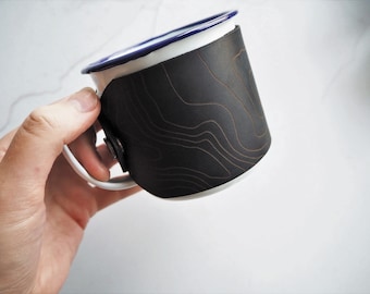 Custom Topography Leather Sleeve Enamel Mug, personalised hiking mug, enamel coffee cup, leather contour lines walking camping gift