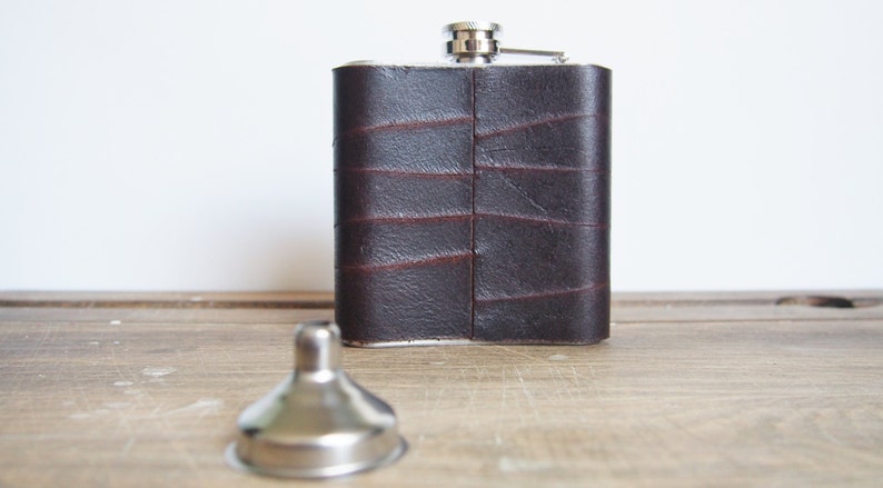 Custom Leather Flask, rustic leather hip flask personalised flask groomsmen hip flask boyfriend flask best man engraved flask gift for him image 2