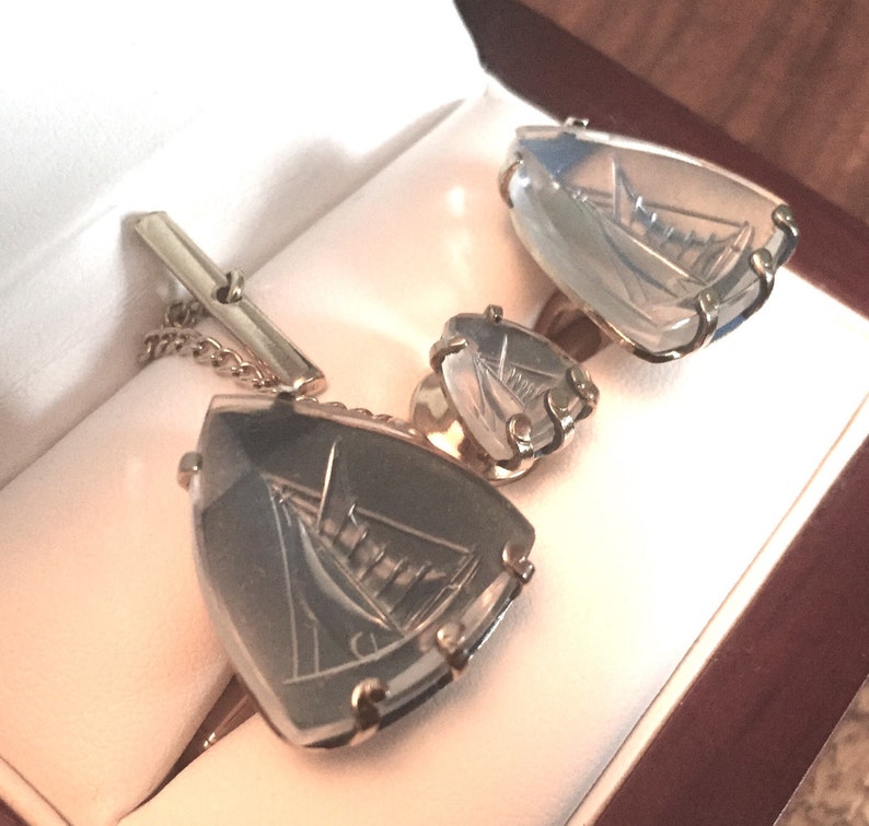 RARE Vintage Swank Arts of the World Crystal Sailboat Cufflink Set image 3