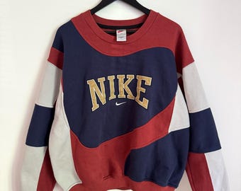 Bluza z okrągłym dekoltem Nike Colorblock Spellout w kolorze brązowym, granatowym i szarym, rozmiar L