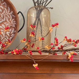 Orange Bittersweet Vine, Bittersweet Berry Garland, Artificial Bittersweet Garland, Fall Berries, Fall Home Décor, 4ft Long, Fall Farmhouse image 9