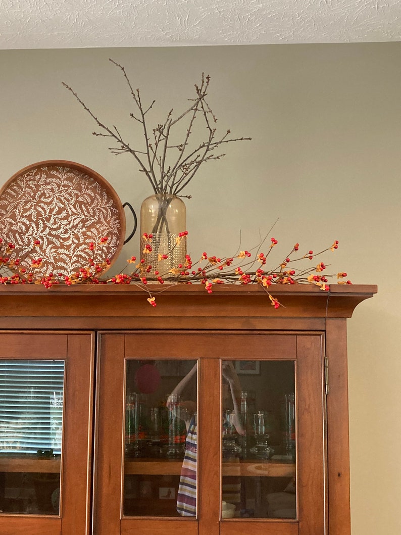 Orange Bittersweet Vine, Bittersweet Berry Garland, Artificial Bittersweet Garland, Fall Berries, Fall Home Décor, 4ft Long, Fall Farmhouse image 8