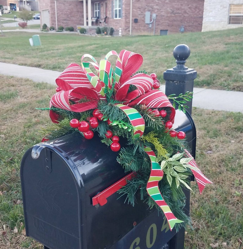 Festive Christmas Mailbox Swag For Greeting Holiday Visitors