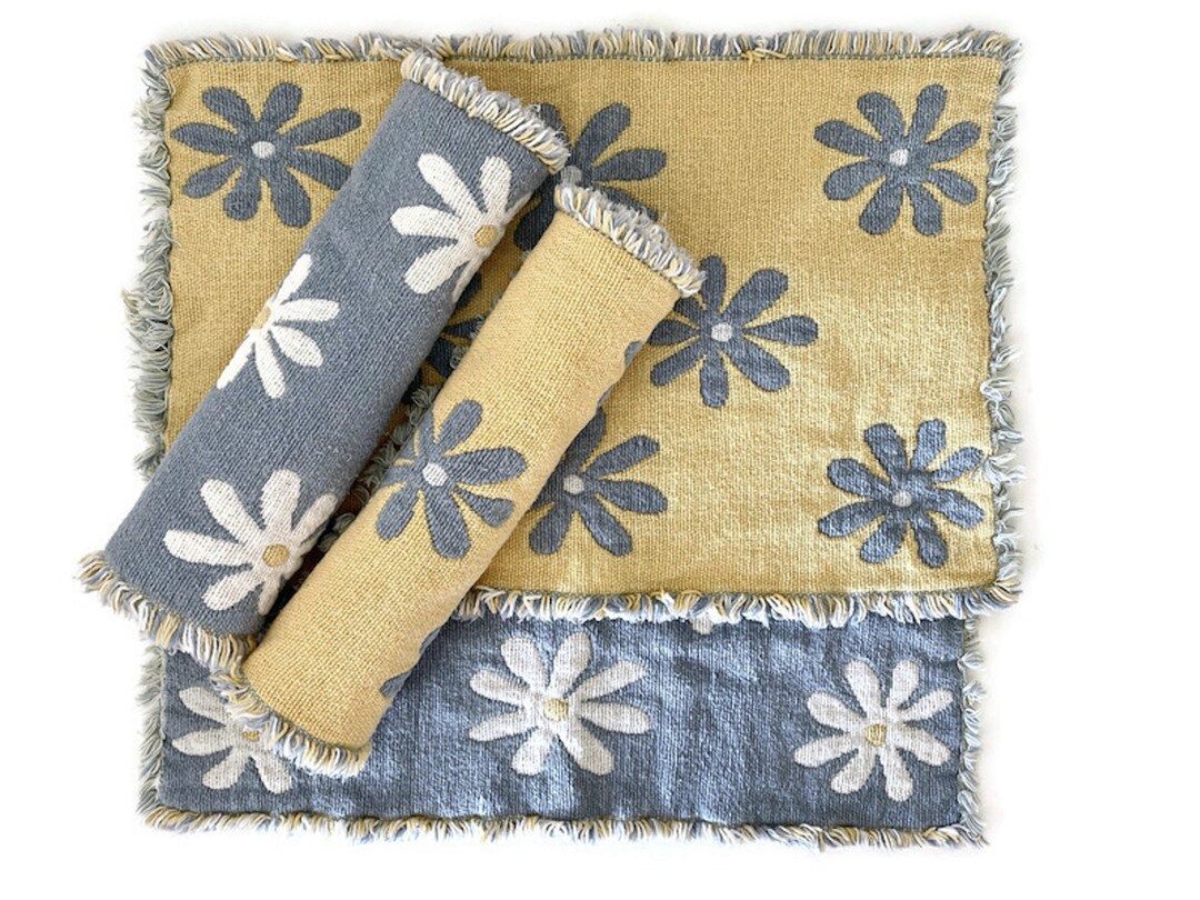 Set of 4 Daisy Flower Placemats Blue Yellow Placemats Etsy