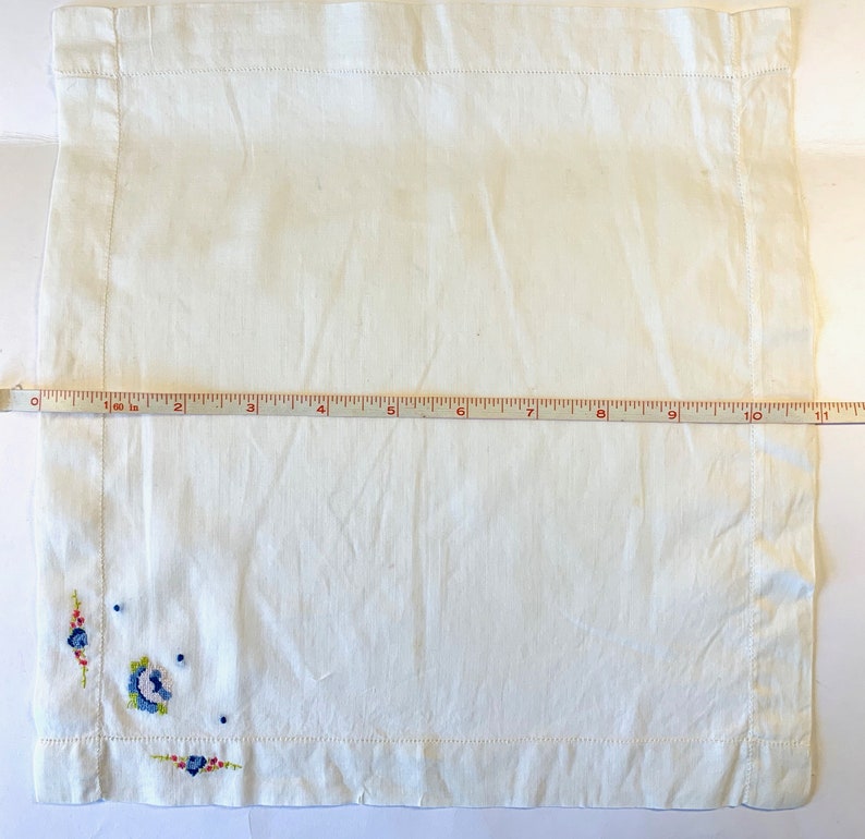 Ladies Handkerchief Wedding Handkerchiefs Wedding Accessories Vintage Embroidered Hankie Gift for Her Bridal Hanky Bridal Shower Gift