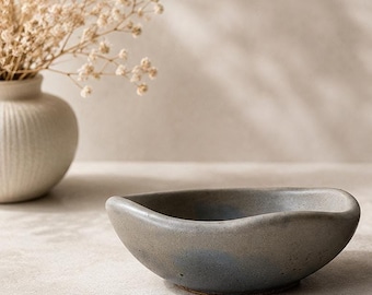 Concrete Ring Dish | Jewelry Tray | Altar Offering Bowl | Crystal Holder | Minimalist Bedside Dish