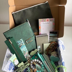 Caja de regalo edición Día de la Madre, paquete de artículos para diario, lectura y escritura, paquete misterioso para amantes de los libros.