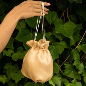 Elegante pochette porta soldi in raso/organza dorata per matrimonio, festa, occasione speciale, semplice ed elegante aggiunta al tuo abito da sera